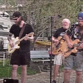 Lenny, Pete and Gumpy Peterson